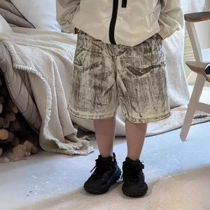 Pantalon d'été pour les enfants porte lâche décontracté personnalisé jean et short blanc teint sale usé