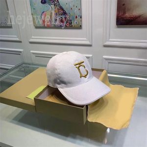 Gorra de diseñador de lujo con gorra de béisbol de camionero con vestido informal a cuadros, casquette femme elegante para jóvenes, sombreros de diseñador transpirables, ropa cómoda PJ048 C23