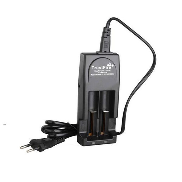 Chargeurs de batteries Trustfire Mod pour 18650 18500 18350 17670 14500 10440 Batterie + chargeur de voiture