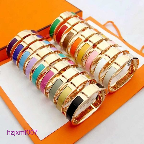 Truy Bracelets à breloques Bracelet classique de haute qualité bijoux de créateur femmes Design Bracelet en acier inoxydable bijoux pour hommes et Si