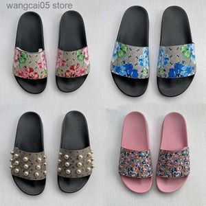 TSM Slippers Sheer Designer Luxe Vrouwen Mannen Rubber Bloem Slides Transparante Jelly Slipper Zomer Sandalen Mode Schoenen Met Doos Maat 36-48 Topsportmarket T230710