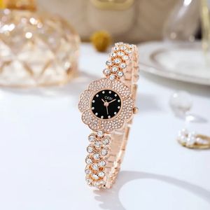 Tt_Womens eenvoudige lichte luxe high fashion bloemvorm legering armband kleine prachtige waterdichte quartz horloge Horloges horloges geschenken