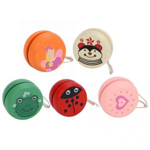 Ttractive Dibujos animados Ladybug estampado de madera Yoyo yo profesional Fun Funny Gadgets interesantes juguetes para niños Niños Regalo G1125