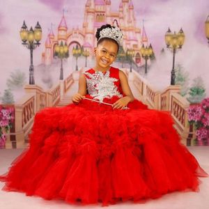 Robes de fille de fleur en tulle Robe de bal en tulle à plusieurs niveaux en dentelle appliquée avec des bijoux rouges Robes de demoiselle d'honneur pour petites filles Robe de fête d'anniversaire pour fille et mère CF034