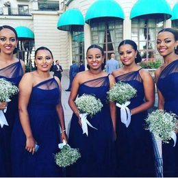 Tule een shouder bruidsmeisje jurken marineblauw mouwloos plus size bruiloft feestjurken goedkope prom jurken gratis verzending op maat gemaakt
