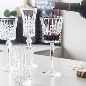 Tumblers 150280 ml Romantische liefde serie Goblet Leadfree Crystal Vintage Red Wine Glass Champagne Whisky Cup Fans Holiday Gift Flat 230413