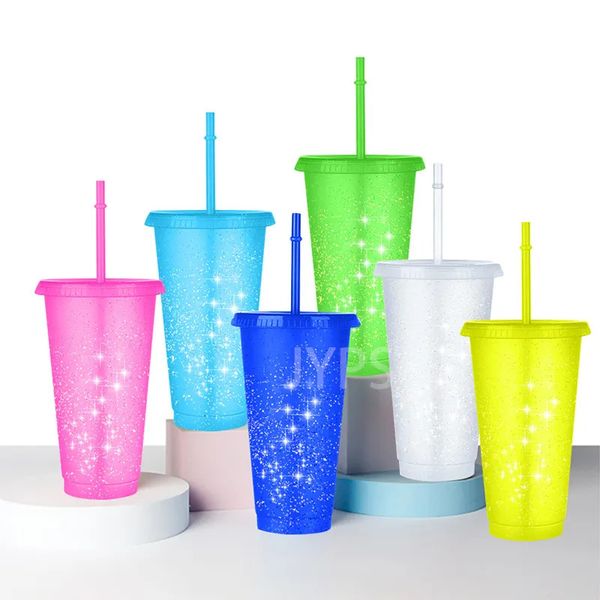 Tumblers 700 ml Botella de agua de polvo de flash reutilizable con tapa de pajitas Plástico personalizado Drinkware Café Taza para beber Taza portátil al aire libre 231010