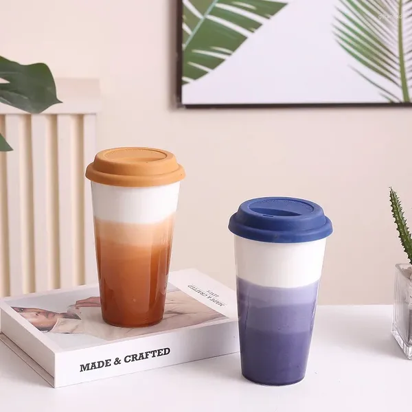 Gobelers tasse de café en céramique avec couvercle de silicone Bureau en porcelaine transportant une cuisine de cuisine de voyage portable anti-échaudé