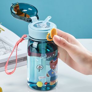 Tumblers GIANXI Kinder Wasser Sippy Cup mit Stroh Cartoon auslaufsichere Wasserflaschen Outdoor tragbare Trinkflasche Kinder schöne Tasse 230807