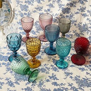 Tumblers Hoge temperatuur resistent glas Goblet Relief Water Cup European Color Family Holiday Gift Red Wine Drink 230228