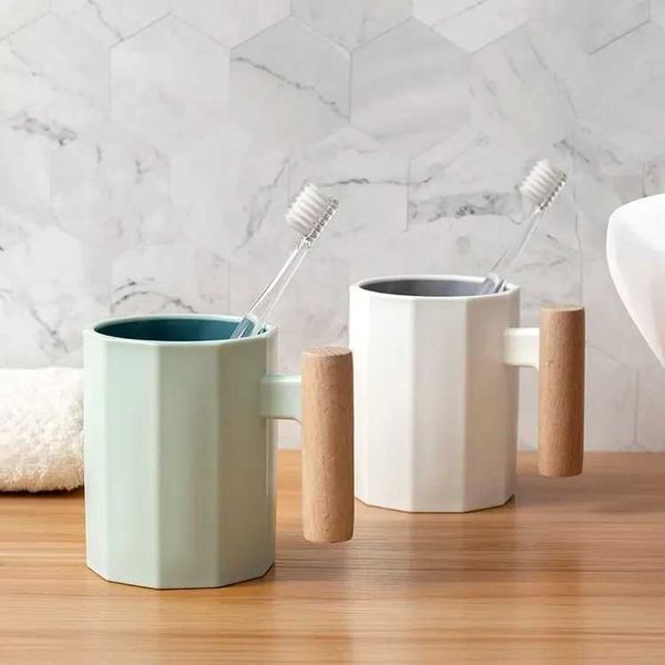 Gobelets couleur moderne manche en bois de bains de bouche tasse de ménage en plastique épaissis de brosse à dents tasse H240506