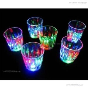 Vasos Multicolor LED Gafas brillantes Copa Flash Iluminar Copas Bebiendo Intermitente S Bar Club nocturno Fiesta Luminoso Neón