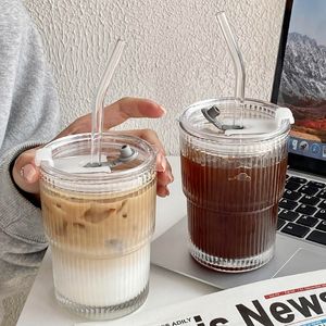 Gobelets en verre à rayures avec couvercle et paille Tasses en verre d'eau transparentes Jus Bière Lait Thé Moka Tasses Maison Petit déjeuner Verres à boire 230614