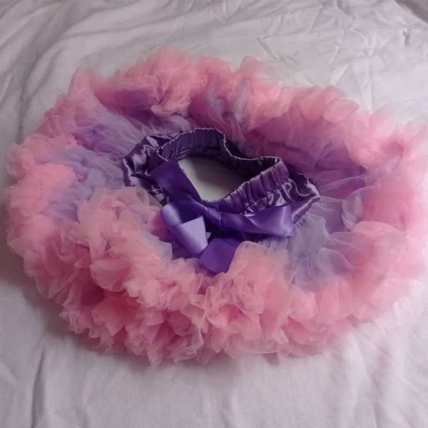 Robe tutu bébé Petti Tutu Jupe Soft Tulle Jupe Suit pour la fête d'anniversaire Dance Toddler Girls Jupe légère violet avec ourlet rose D240507