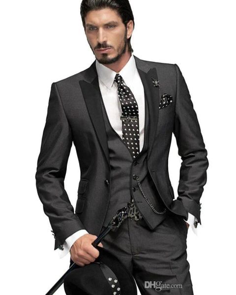 Tuxedos 2017 Vente chaude! Costume de marié sur mesure sur mesure Suisse de mariage Tuxedos pour hommes Suit de garniture Grand