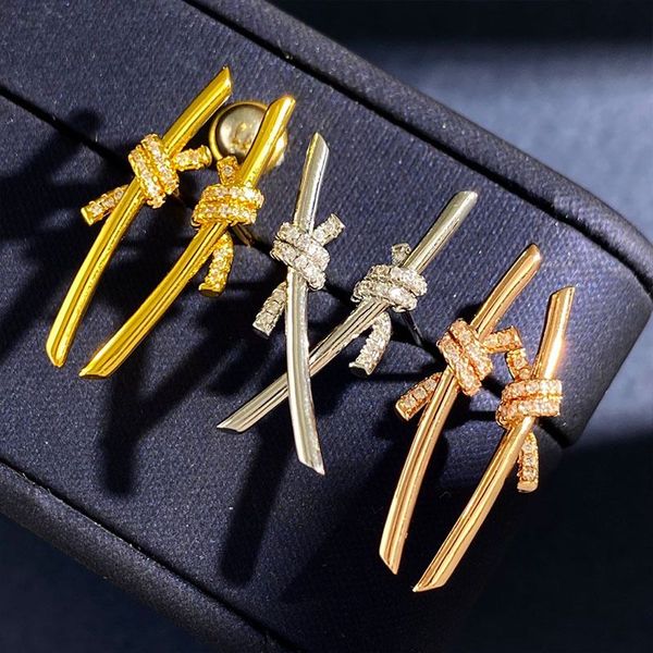 Serie de nudos Pendientes de oro Diseñador para mujeres T Familia Controlada Diamante Diamante 18K Gold Buttery Butterpy Knot Pendientes Joya de diseñador de alta calidad Regalo madre