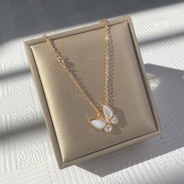 Dos mariposas collar de diseñador chapado en oro collares de plata mujeres colgante de diamantes joyería clásica collar de lujo encanto de diseñador zl133 F4
