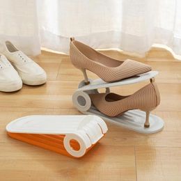 Pastel de almacenamiento de zapatos de doble capa de dos piezas para ahorro de espacio, altura ajustable, organizador de zapatos antideslizantes para uso en el hogar