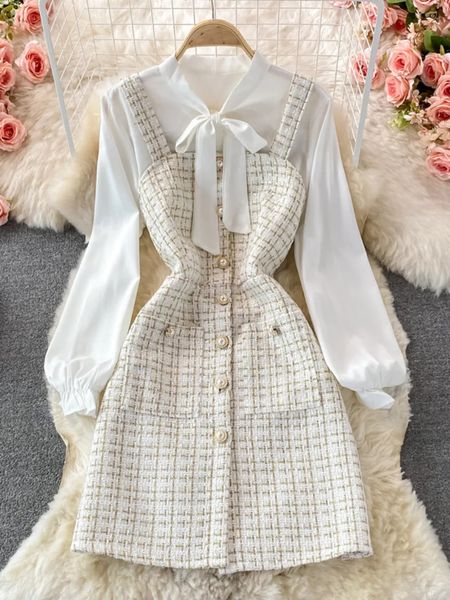 Deux pièces Dres Set 2023 Mode coréenne Col noué Chemisier blanc et bretelles spaghetti Simple boutonnage Mini Robe en tweed Costumes 231218