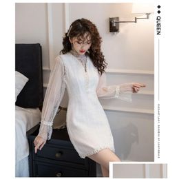 Robe de deux pièces 2021 White and Black Autumn Womens Two-one Set en dentelle Shirt Ajouter des dames T perle en V Gire en V Robes A-Line D DH3X5