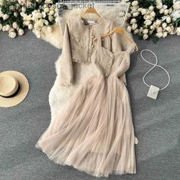 Tweedelige kleding 2023 Nieuwe herfst spaghetti -band wollen patchwork mesh tulles midi jurk + korte tweed jas jas voor dames 2 stuks set outfits l231221