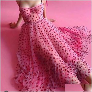 Tweedelige kleding 2023 Dames Nieuwe roze liefde Suspender Princess Rok Drop levering Kleding Kleding Sets DHFDV