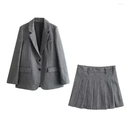 Robe de deux pièces 2024zar printemps / été vente femme fine rayure costume manteau taille haute mini jupe courte