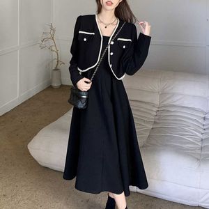 Tweede stukjurk Autumn Chic Two -Piece Dress Set Women Blazer Coat+Riem Dress Set Vrouwelijke Koreaanse Koreaanse mode Elegante kledingpak Plus Maat 4xl P230517