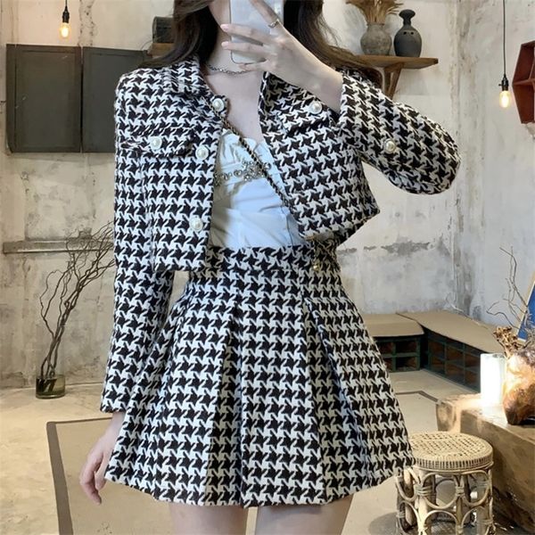 Robe de deux pièces Automne Vintage Laine Tweed Ensemble Femmes Veste Courte Manteau Crop Top Mini Jupes Ensembles Poule Chic Costumes Femme 220906