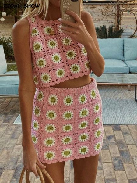 Vestido de dos piezas BOHO Pink Sun Flower Plaid Hand Crochet Crop Top Sin mangas Tanques Mujeres con cordones Vendaje Cintura Mini falda corta 2 piezas Set 230509