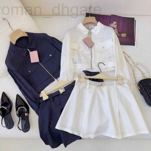 Tweedelige kledingontwerper 2024 Spring/zomer nieuwe stijl Stijlvolle High Taille Work Coat met A-Line geplooide halve rok Fashion Set 7MT5