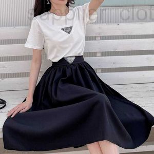 Tweede stuk jurk Designer Woman Jurken Dress Sok Pak Triangle Classic Revers Jacket Casual Shirt geplooide ritsjacks T LJ5I