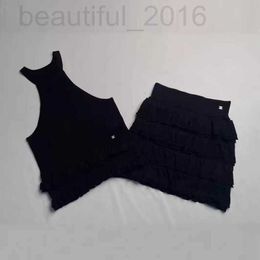 Designer de robes en deux pièces Xiangxiangjia 2024 Spring / été nouvel ensemble noir, élégant et luxe, jupe de gâteau de style avancé pour femmes 1vip 1vip