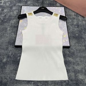 Robe de deux pièces au début du printemps débardeur en tricot en métal, blanc riche beau doit être un merveilleux outil, ajustement minceur polyvalent