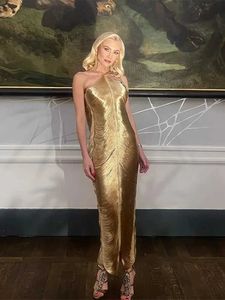 Tweede stuk jurk Elegant glanzende metallic gouden halter voor dames mouwloze backless bodycorn Long Vestidos 2024 Lady Party Club avond gewaden Q240511