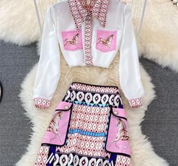 Two Piece Fashion Fashion Pista Summer Skirt Suit Women039s Geometría de caballos BLUSIS A y BOTONES de bolsillo de línea 2 Set 2209193128348