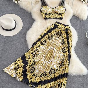 Vestido de dos piezas Diseños de moda de verano dorado Conjunto de faldas Trajes Indie Folk Print Sexy Pieces Lace Cropped Top Falda plisada Traje 230608