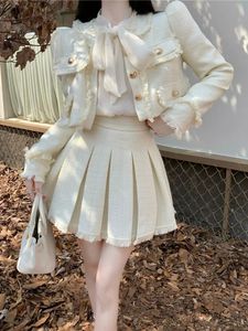 Tweedelige jurk van hoge kwaliteit Franse vintage kleine geurset dames korte jas jas geplooide rok past luxe merk 2 231216