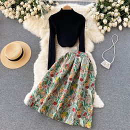 Tweede stuk kleding Intage Elegante herfst 2 stuks Dress Sets Breien Top Retro Jaquard Flower Midi Rok Sets vrouwen Casual Faldas Mujer 2023