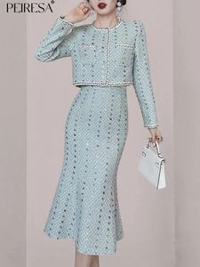 Tweedelige jurk PEIRESA blauwe tweed wollen 2-delige sets damesoutfit Franse beroemdheid O-hals enkele rij knopen korte jas jas zeemeermin midi rok 231205