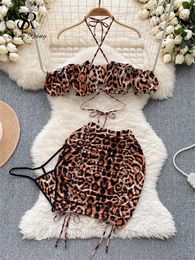 Vestido de dos piezas SINGREINY Estampado de leopardo Conjunto erótico de tres piezas con hombros descubiertos Mini top Faldas cortas con cordón Tangas Trajes de noche sexy 230830