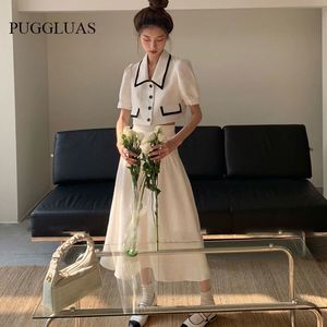 Robe en deux pièces Summer Corée Vintage White Women Jupe Set Retro Office Lady Overifits Puff Sleeve Crop Top Jirts Fashion Sweet Hepburn Suit 230410