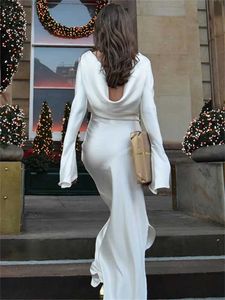 Tweede stuk jurk goeite mode satijn backless lang voor vrouwen slanke solide patchwork hoge taille split mouw elegant feest looks q240511