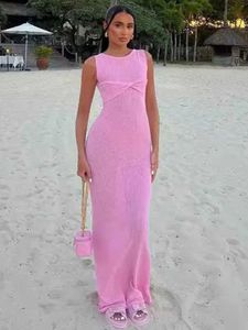 Tweede stuk jurk goeibele zomerstrand gebreide maxi voor vrouwen cover-up roze mouwloze twist sundress brearwear doorzichtige bodycon new Q240511
