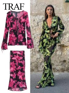 Robe de deux pièces TRAF Summer Chiffon Tenues Mode Femmes élégantes Vêtements Pièces Ensemble Sexy Col V Flare Manches Chemises Jupe Pour Vacatio 230828