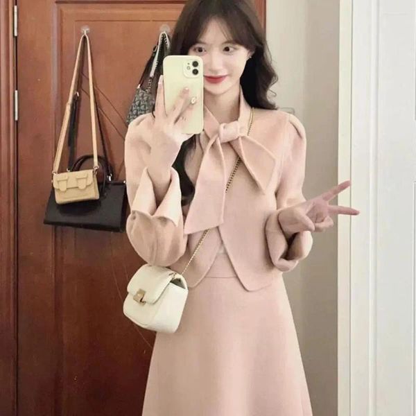 Vestido de dos piezas UNXX 2024 Llegada Dulce y elegante Otoño / Invierno Estilo coreano Fragancia rosa Abrigo de lana Falda Conjunto de alta calidad