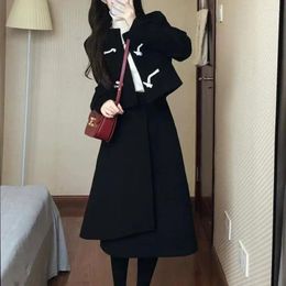 Robe de deux pièces Unxx Chic 2 et jupe ensemble minimaliste haut de gamme corne bouton manteau noir tweed style décontracté femme bureau dame