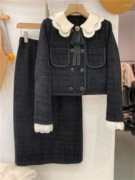 Robe de deux pièces polyvalente et pratique doudoune avec doublure intérieure jupe ensemble pour femmes 2023 hiver dentelle col de poupée en laine petit costume