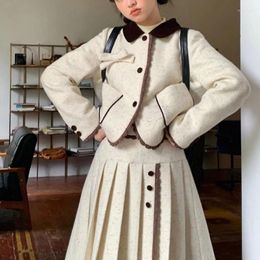 Tweedelige jurk vintage beige college stijl sets dames zoete schattige enkele rij knopen tops jas en lange plooirok past herfst winter