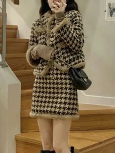 Tweedelige jurk Winter Vintage Tweed 2-delige jurkset Dames Koreaanse stijl Elegante partij geruite pakken Slanke warme jas met lange mouwen Casual rok 231212